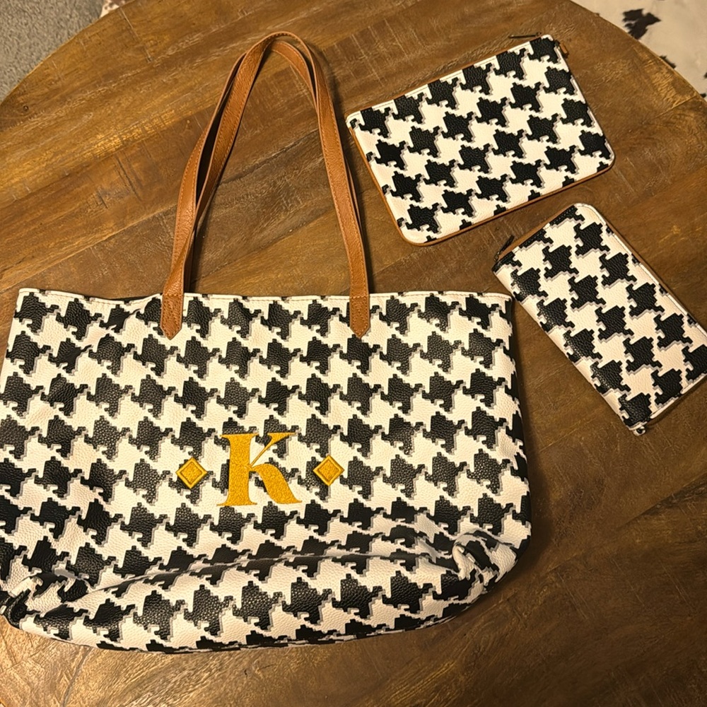 Purse, wallet, & zipper pouch